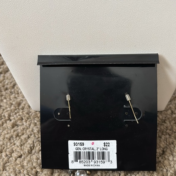 NWT Cookie Lee Genuine Crystal Necklace & Earrings Set - Picture 3 of 7